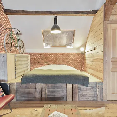 아파트 Re-claimed Loft