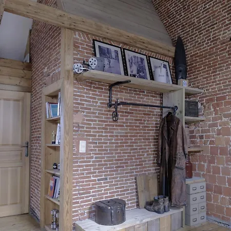 Re-claimed Loft 아파트